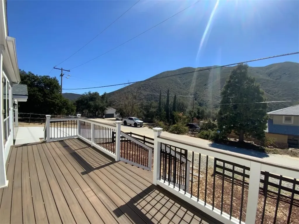 39421 Calle El Parado Green Valley CA 91390