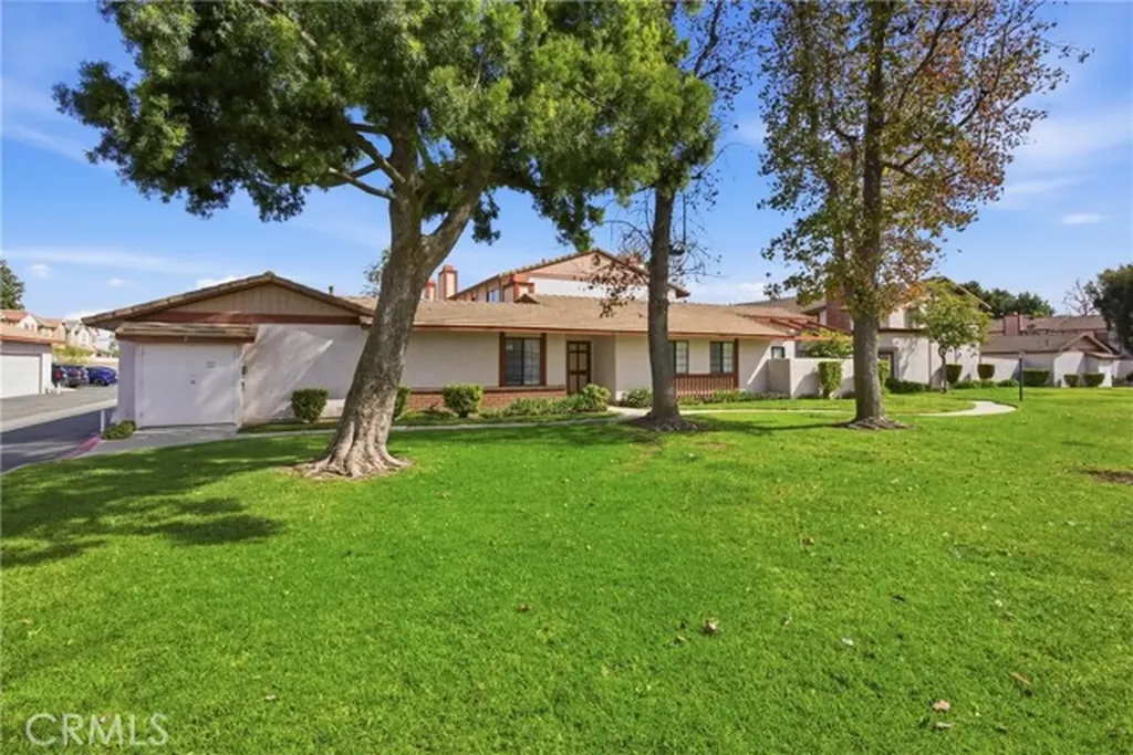 5219 Belvedere Way Montclair CA 91763