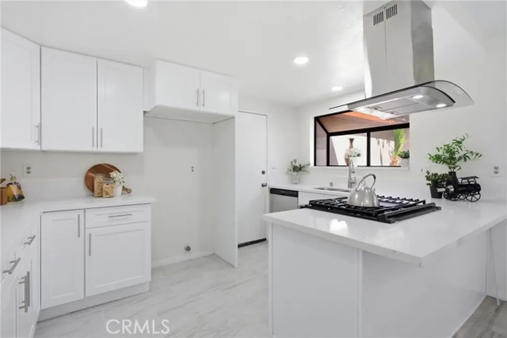 5219 Belvedere Way Montclair CA 91763