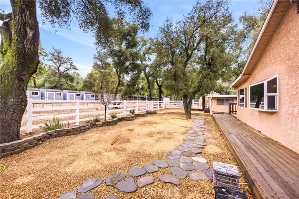 39608 Calle Cascada Green Valley CA 91390