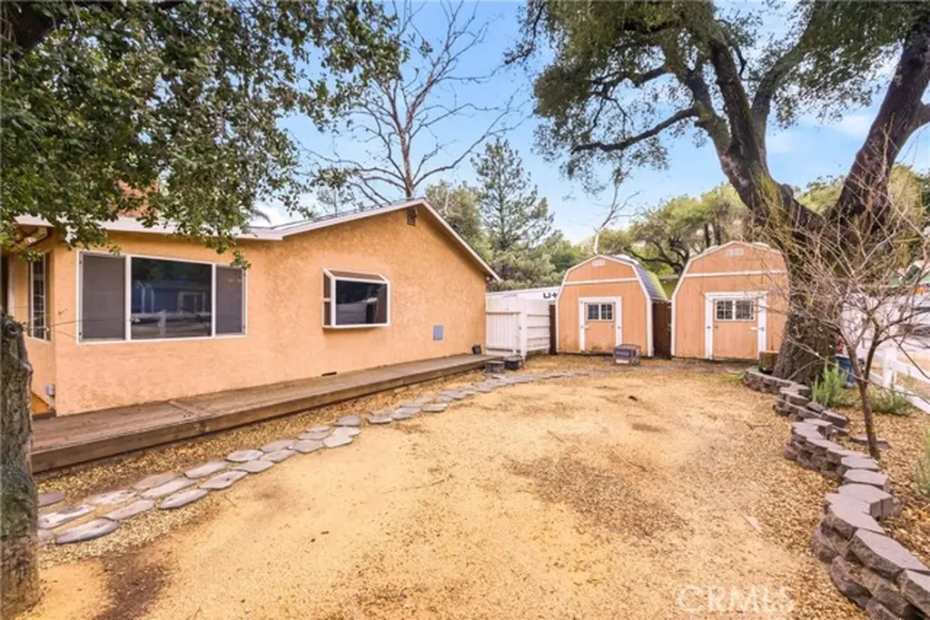 39608 Calle Cascada Green Valley CA 91390