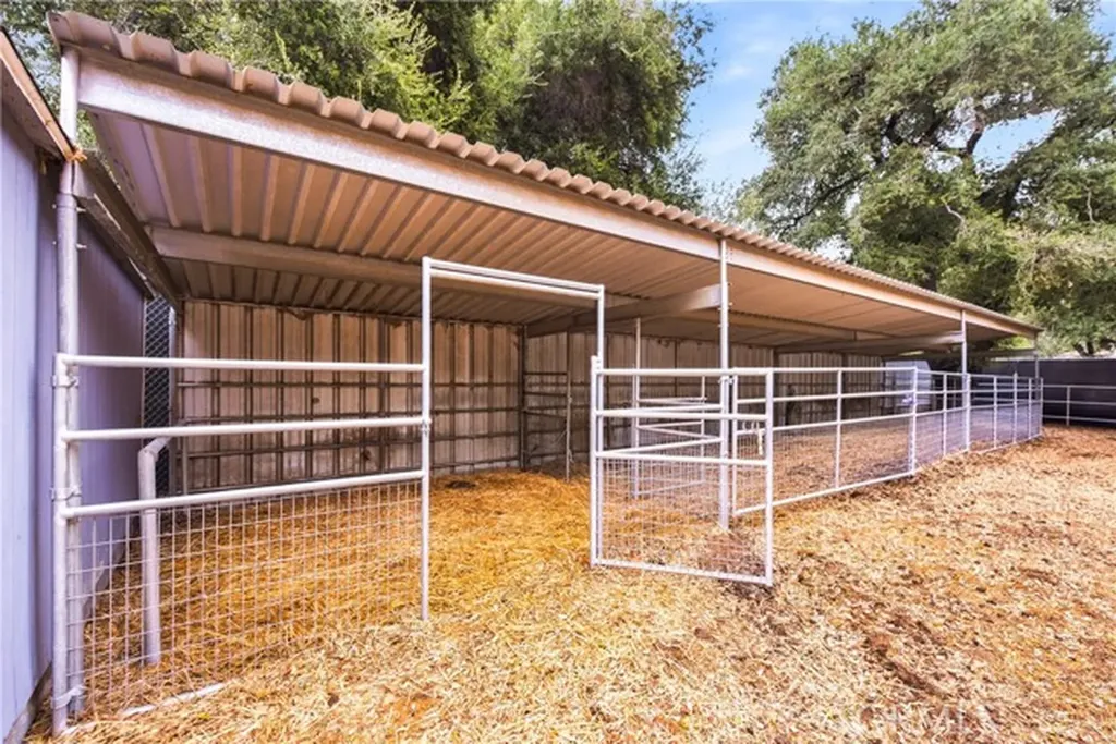 39608 Calle Cascada Green Valley CA 91390