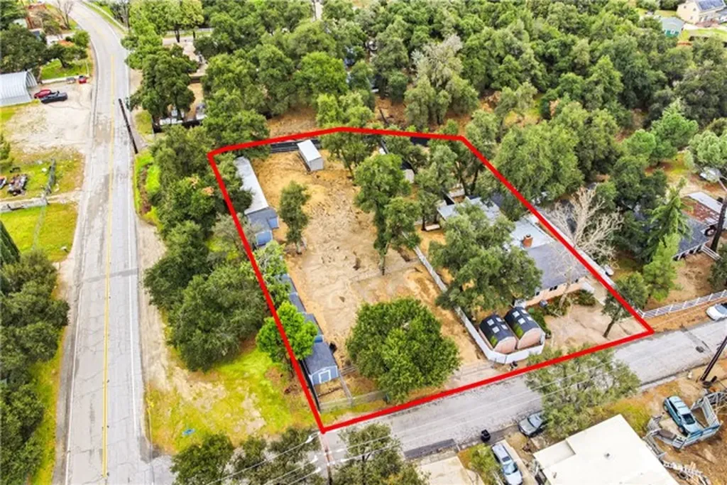 39608 Calle Cascada Green Valley CA 91390