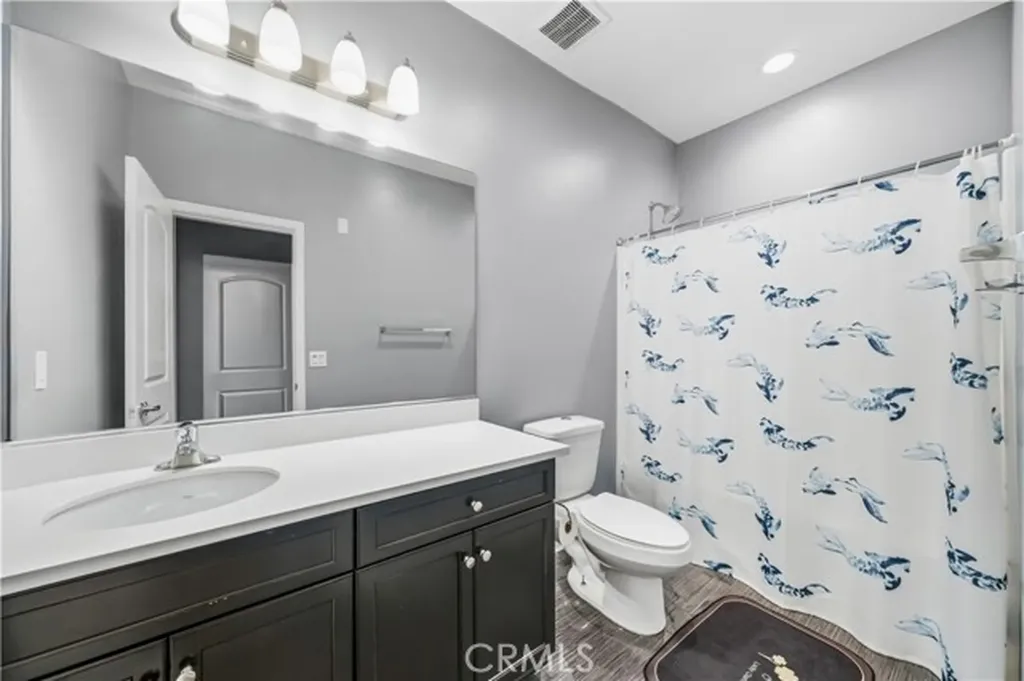 8847 Jacaranda Montclair CA 91763