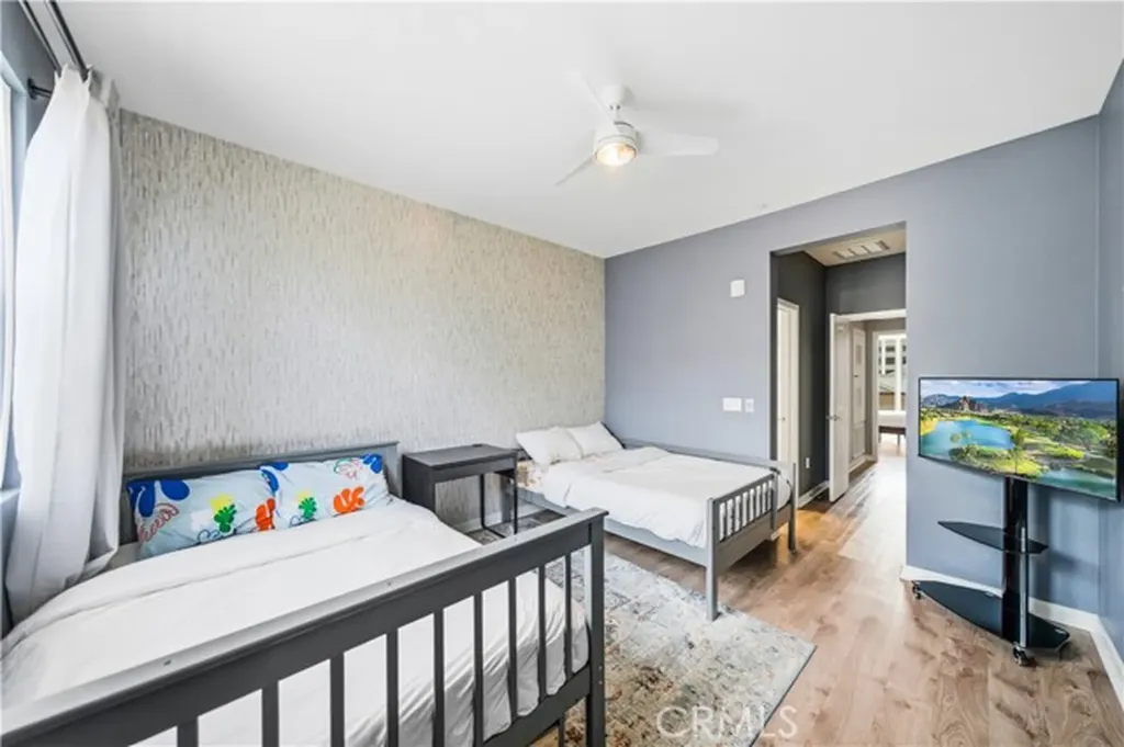 8847 Jacaranda Montclair CA 91763
