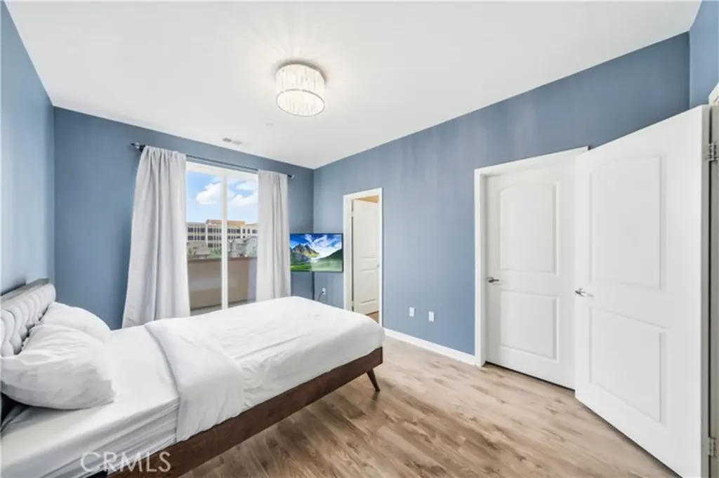 8847 Jacaranda Montclair CA 91763