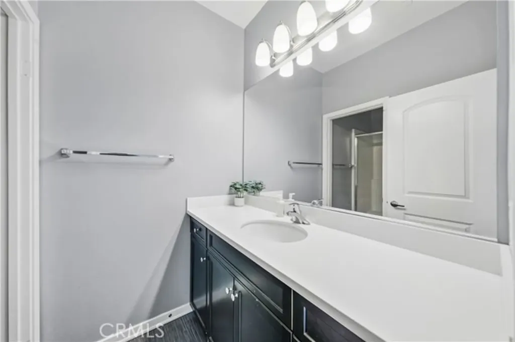 8847 Jacaranda Montclair CA 91763