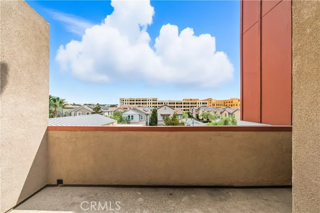 8847 Jacaranda Montclair CA 91763