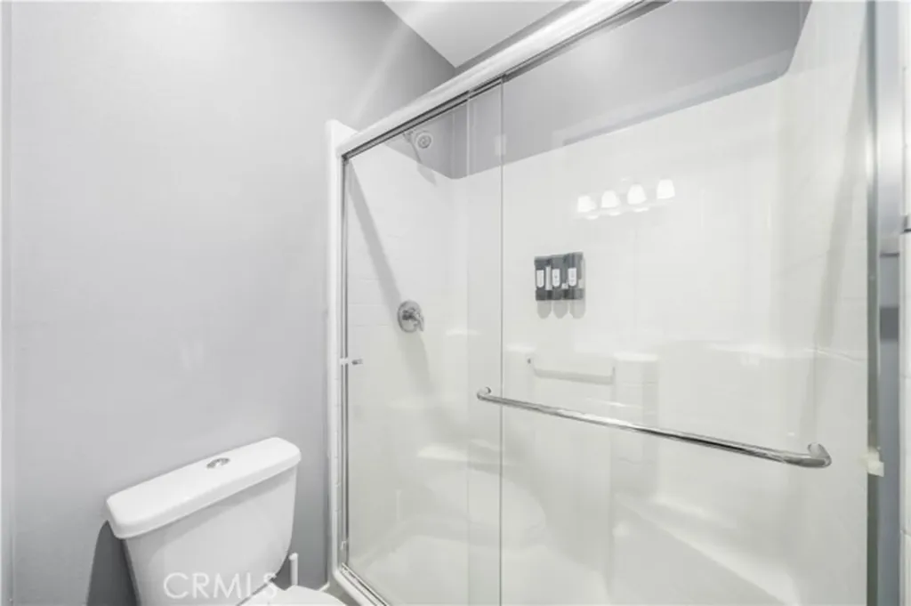 8847 Jacaranda Montclair CA 91763