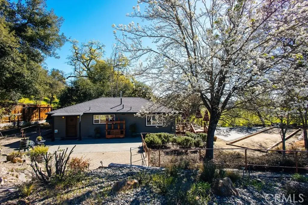 1001 Silverado Trail South St. Helena CA 94574