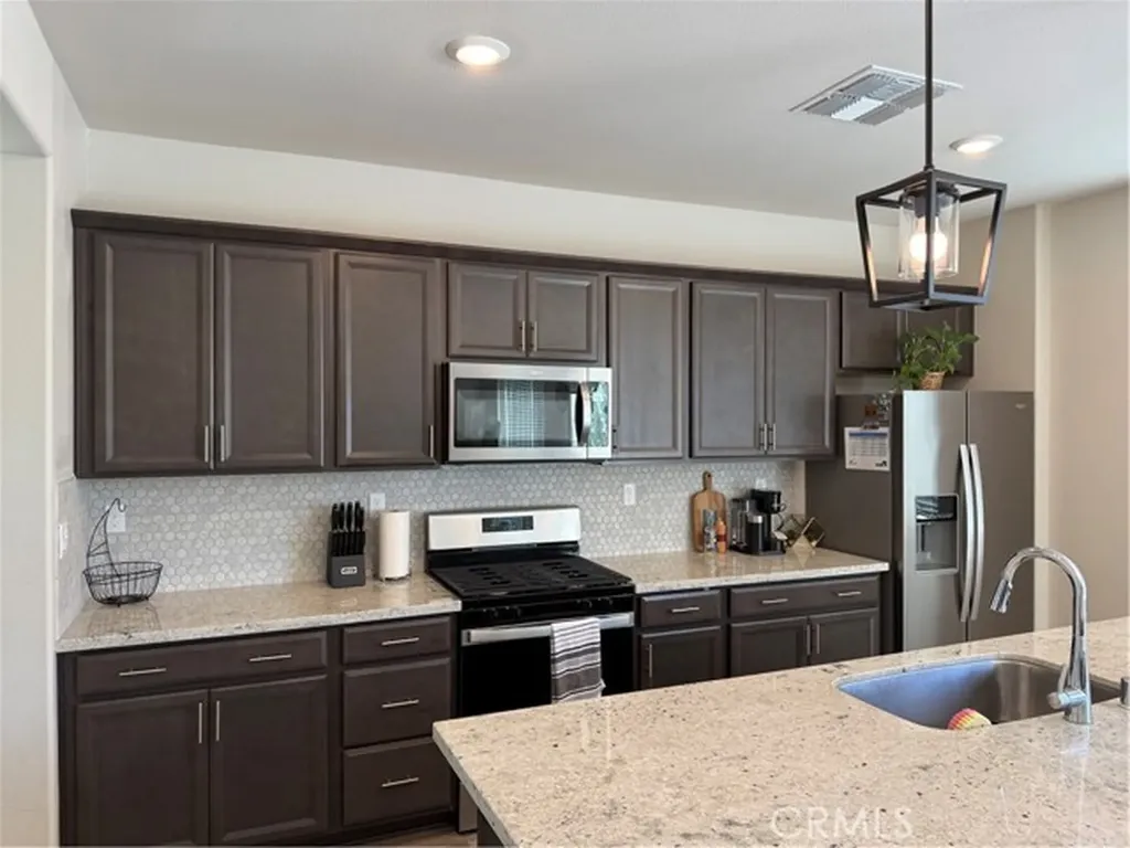 855 Helmsley Vacaville CA 95687