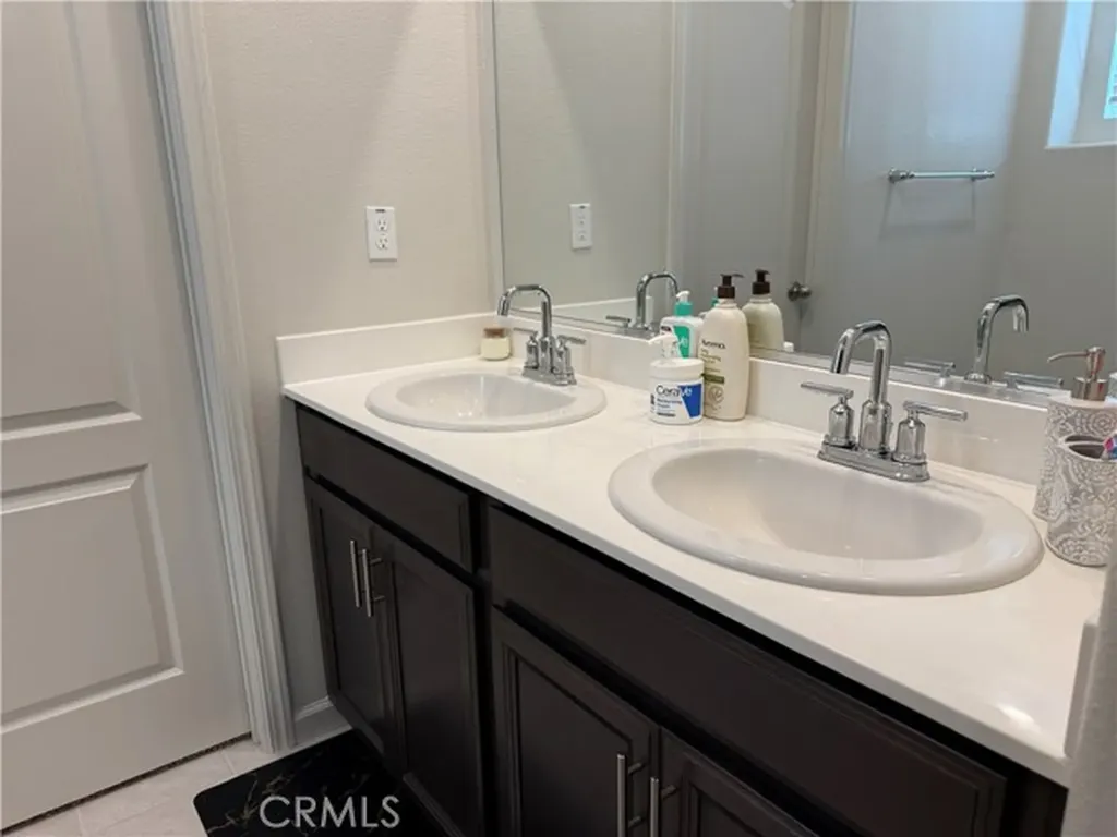855 Helmsley Vacaville CA 95687