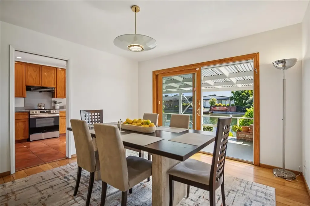 632 Waterview Alameda CA 94501