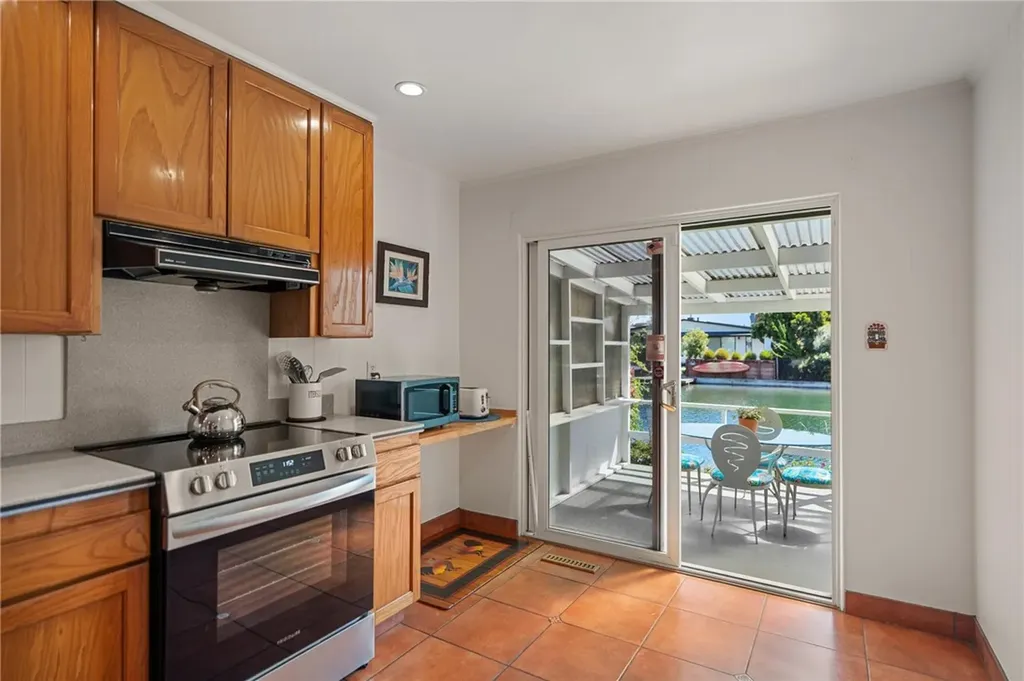 632 Waterview Alameda CA 94501