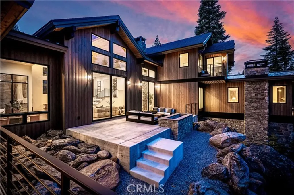 9348 Nine Bark Truckee CA 96161