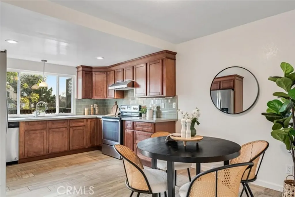 154 Basinside Alameda CA 94502