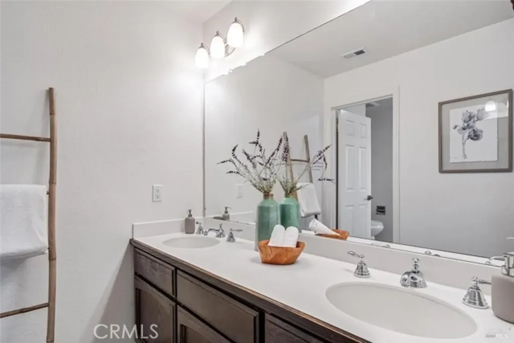 154 Basinside Alameda CA 94502