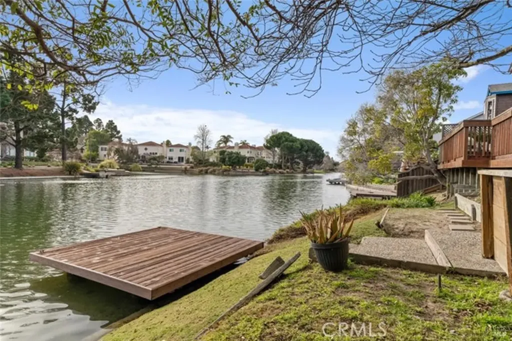 154 Basinside Alameda CA 94502