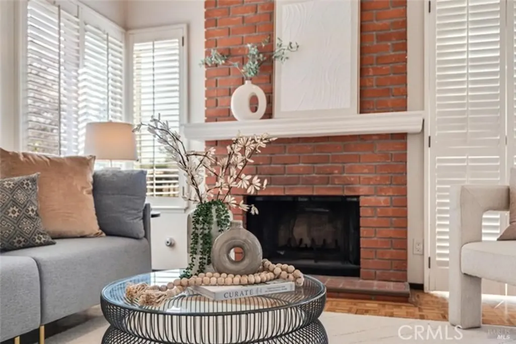 154 Basinside Alameda CA 94502