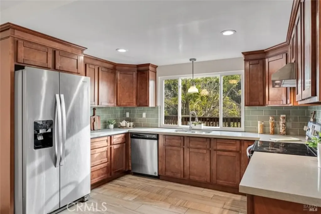 154 Basinside Alameda CA 94502