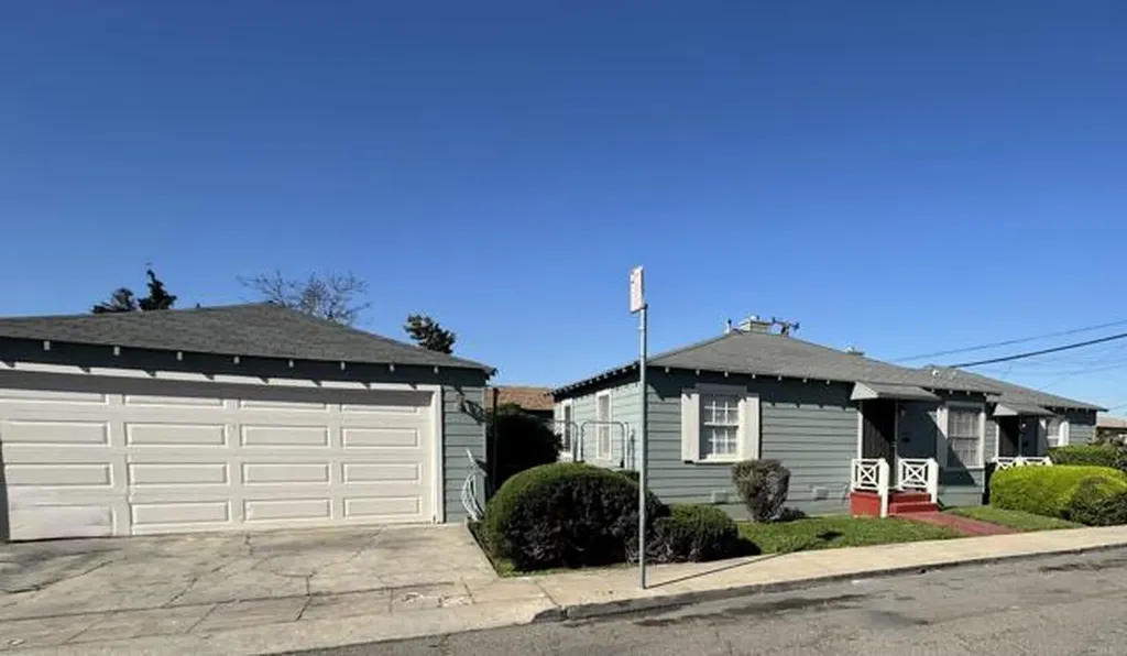 10407 Pontiac Street Oakland CA 94603