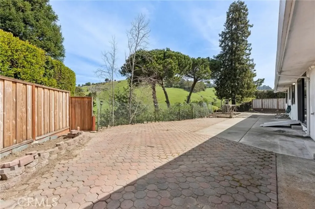 1864 Lakeview Court San Leandro CA 94577