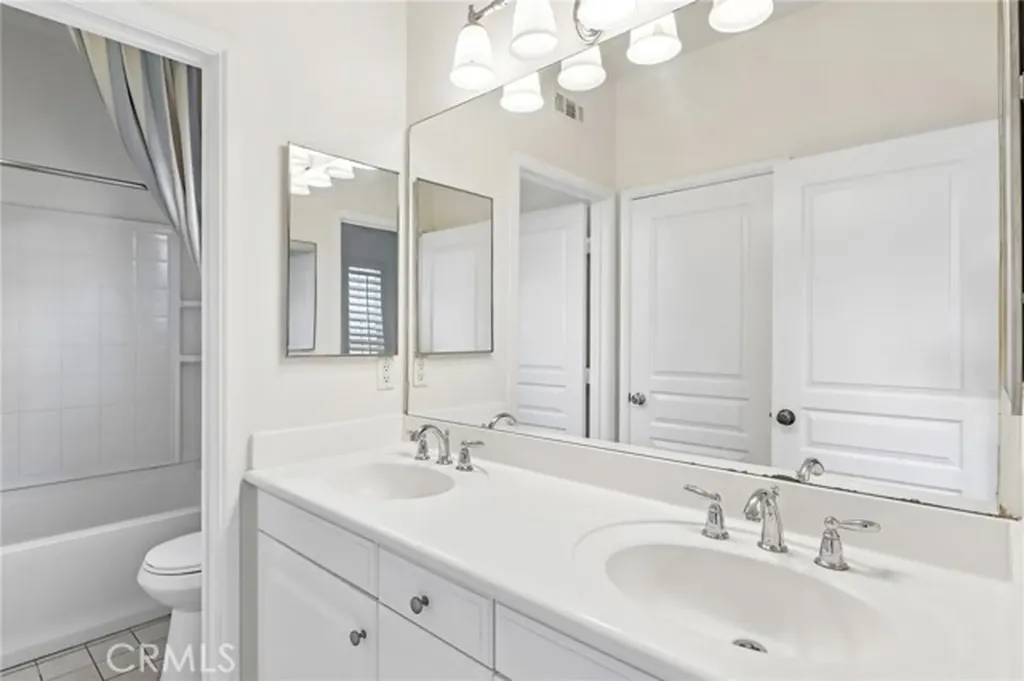 4183 Via Napoli Montclair CA 91763