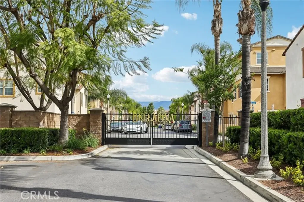 4183 Via Napoli Montclair CA 91763