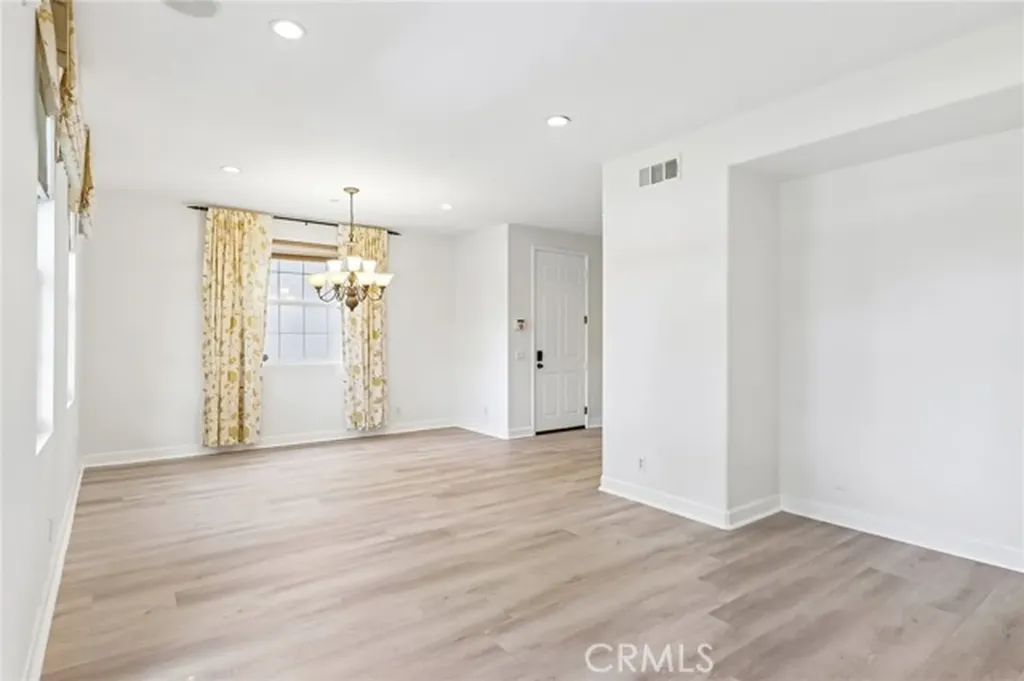 4183 Via Napoli Montclair CA 91763