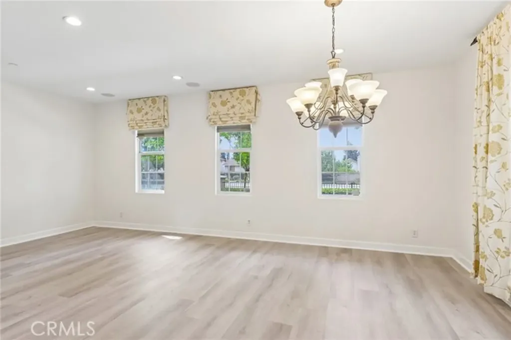 4183 Via Napoli Montclair CA 91763