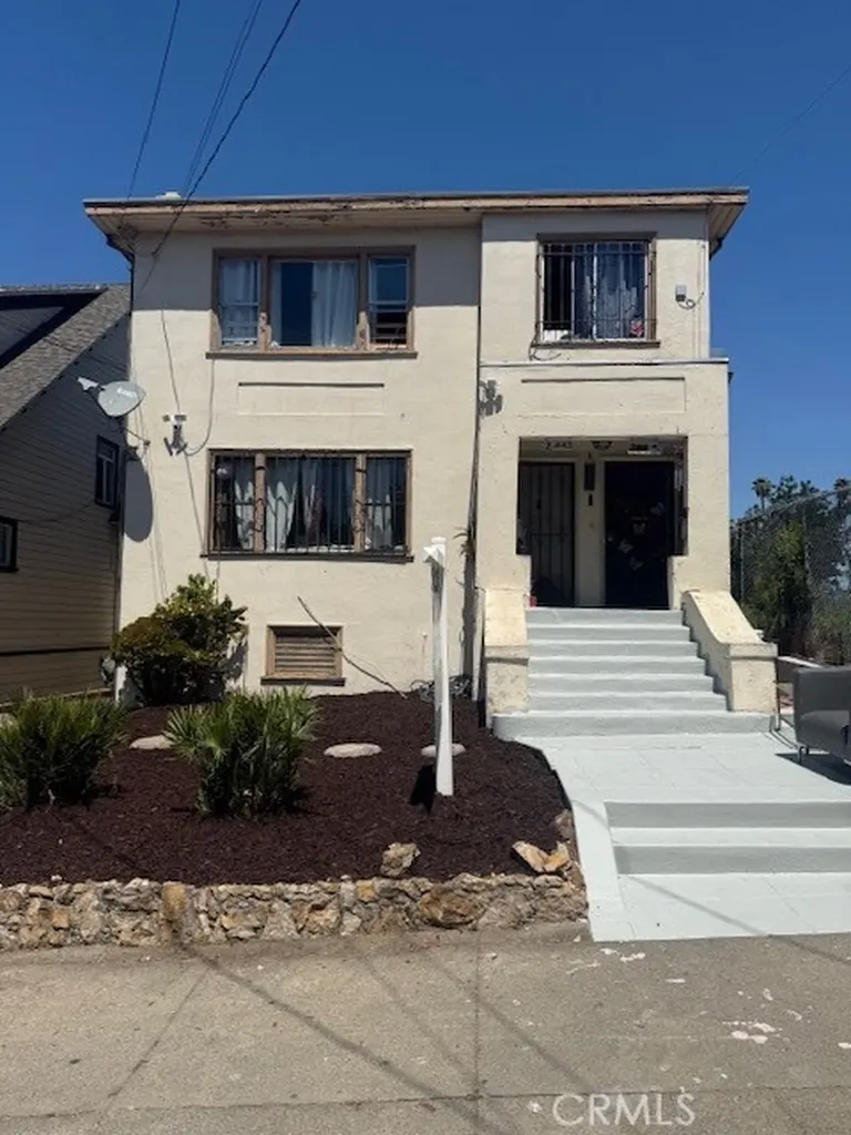 2445 10th Avenue Oakland CA 94606