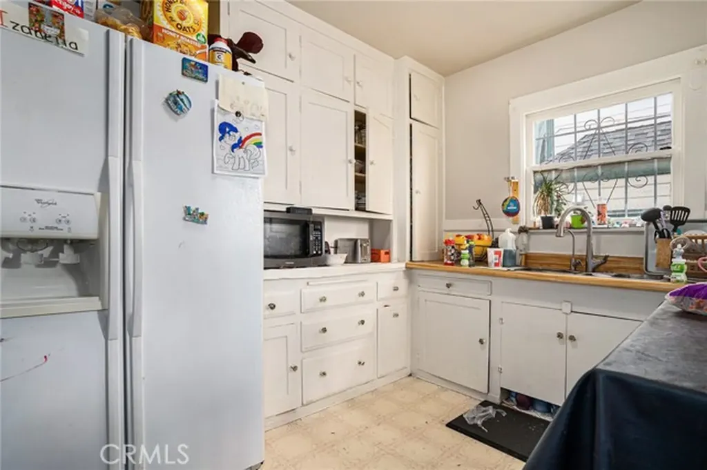 2445 10th Avenue Oakland CA 94606