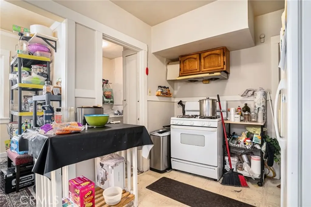 2445 10th Avenue Oakland CA 94606