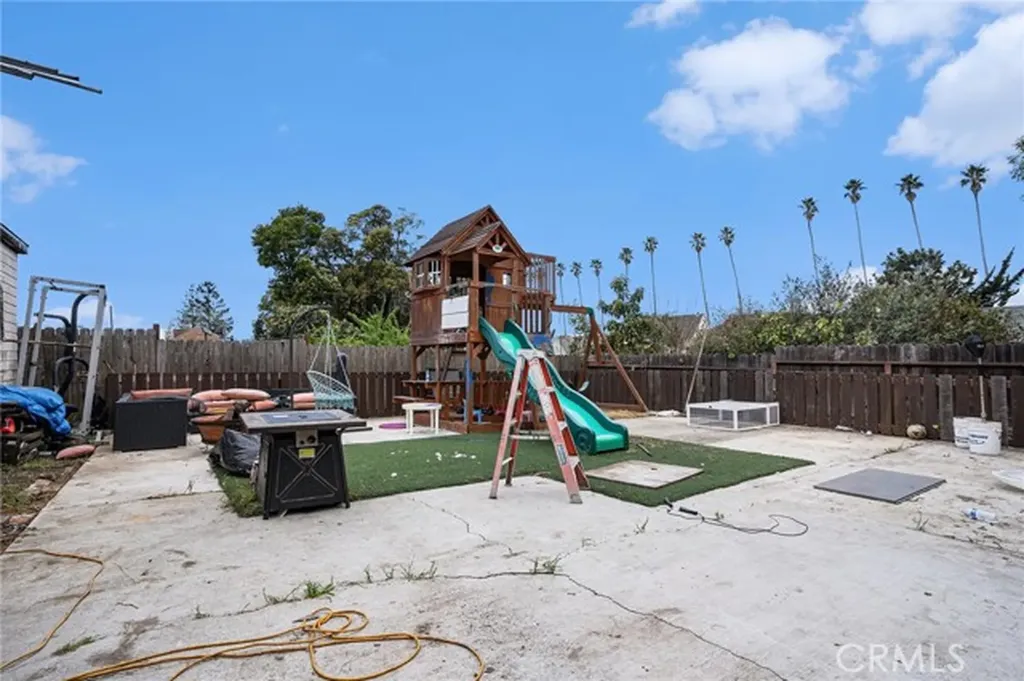 2445 10th Avenue Oakland CA 94606