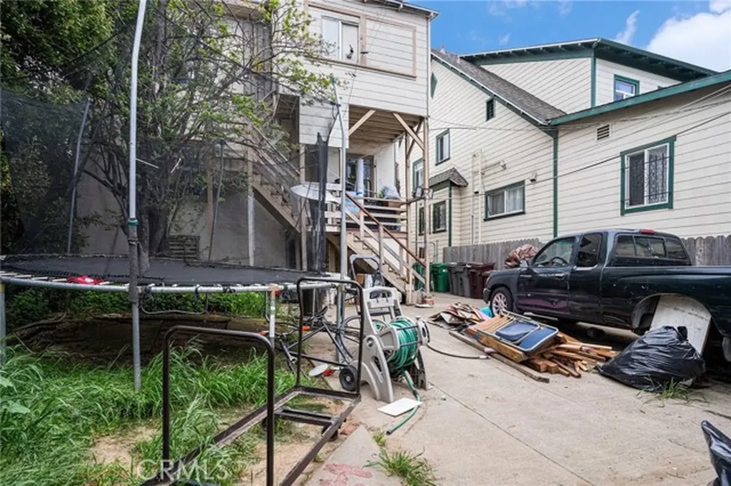 2445 10th Avenue Oakland CA 94606