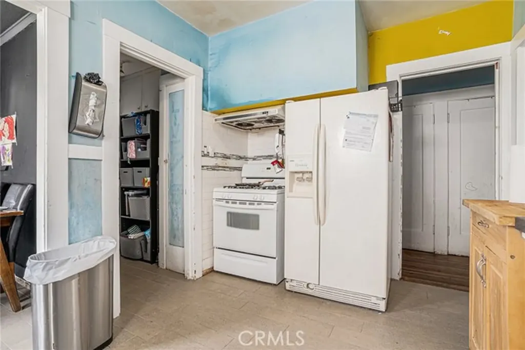 2445 10th Avenue Oakland CA 94606