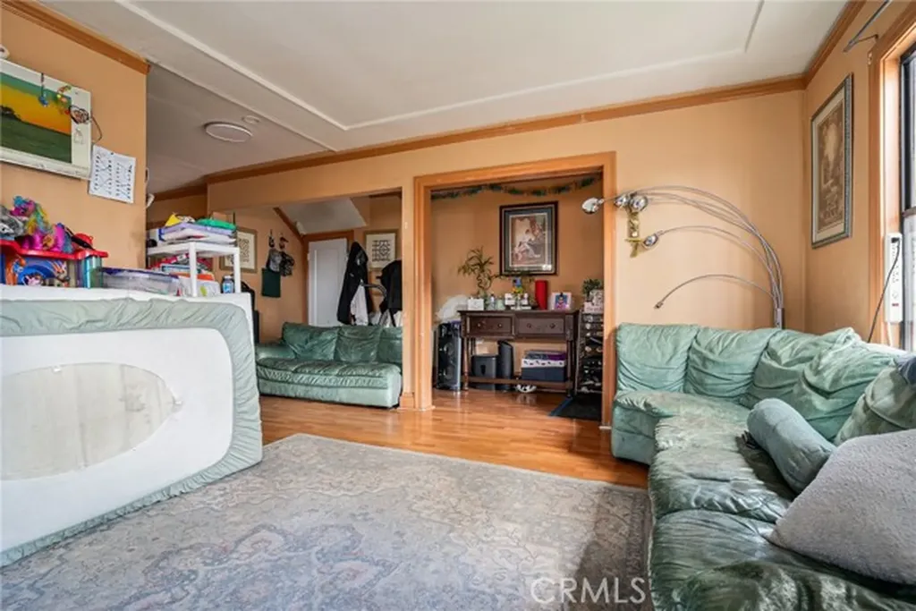 2445 10th Avenue Oakland CA 94606