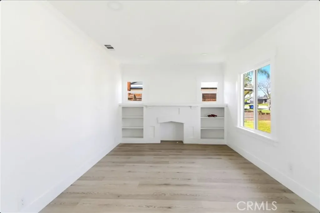 5593 San Jose Montclair CA 91763
