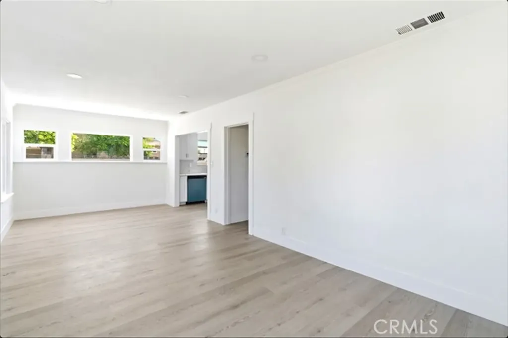 5593 San Jose Montclair CA 91763