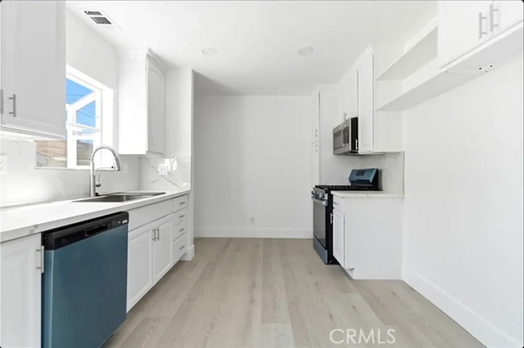 5593 San Jose Montclair CA 91763