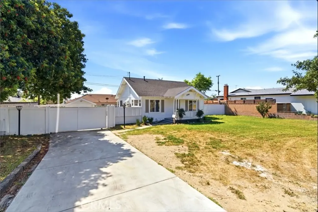 5593 San Jose Montclair CA 91763