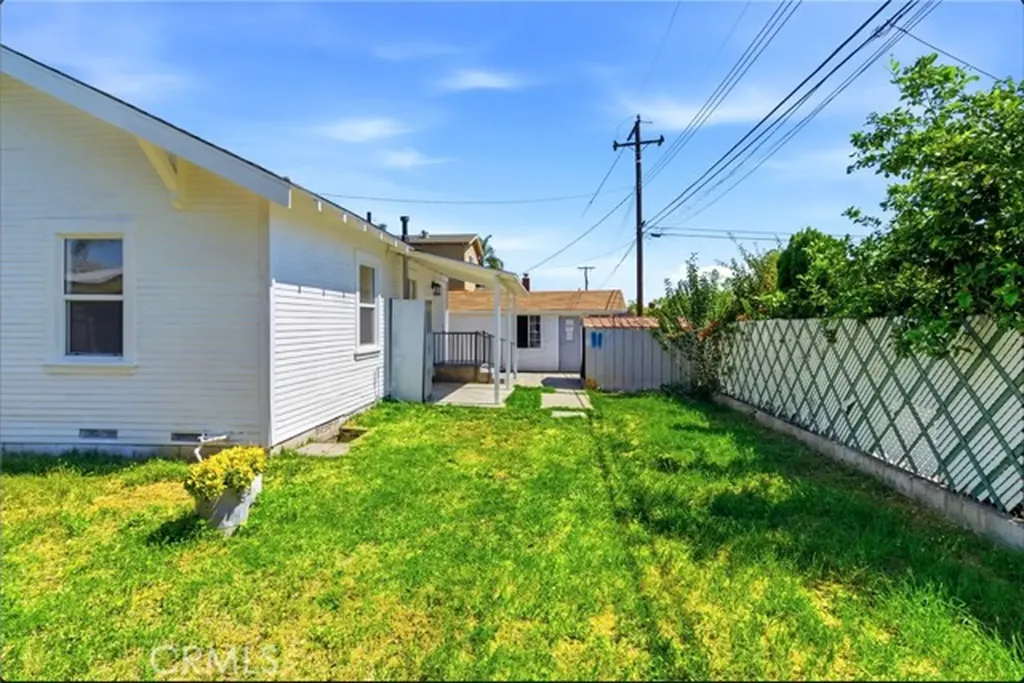5593 San Jose Montclair CA 91763