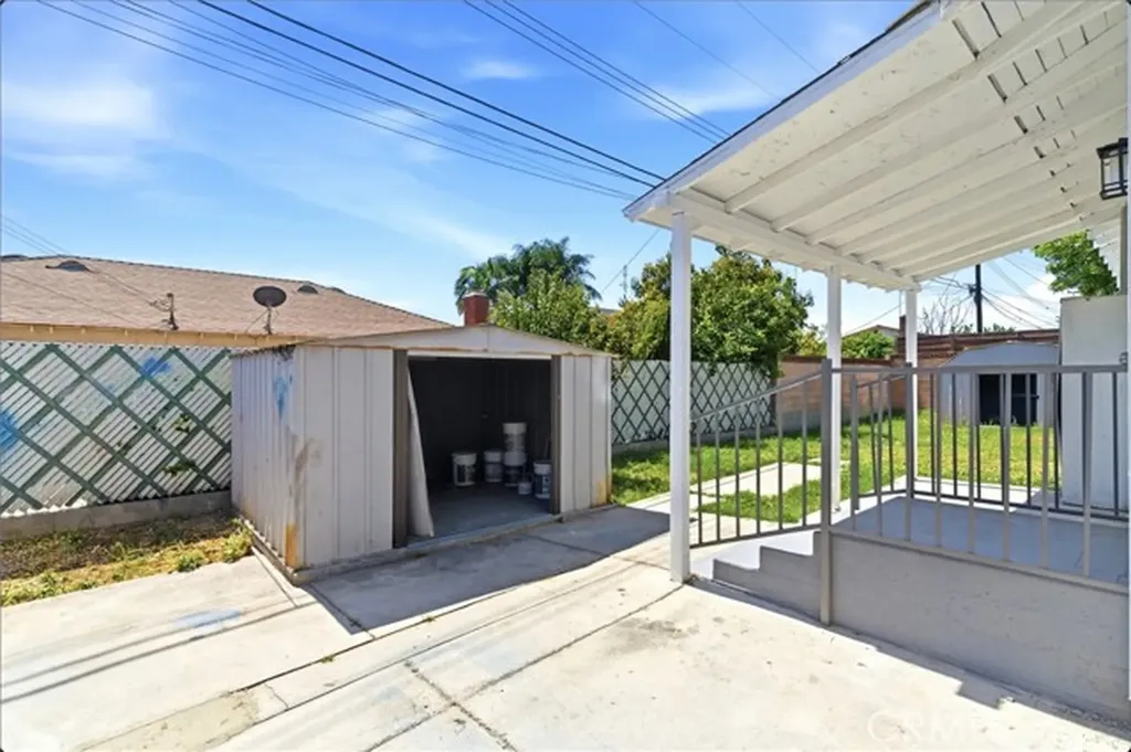 5593 San Jose Montclair CA 91763