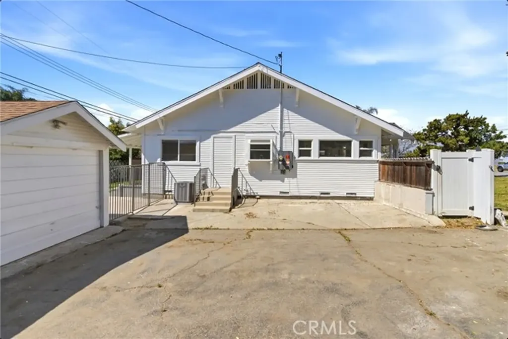 5593 San Jose Montclair CA 91763