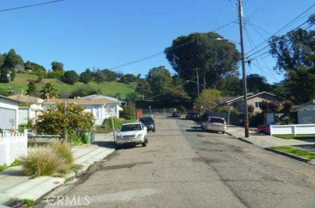 2735 Truman Oakland CA 94605