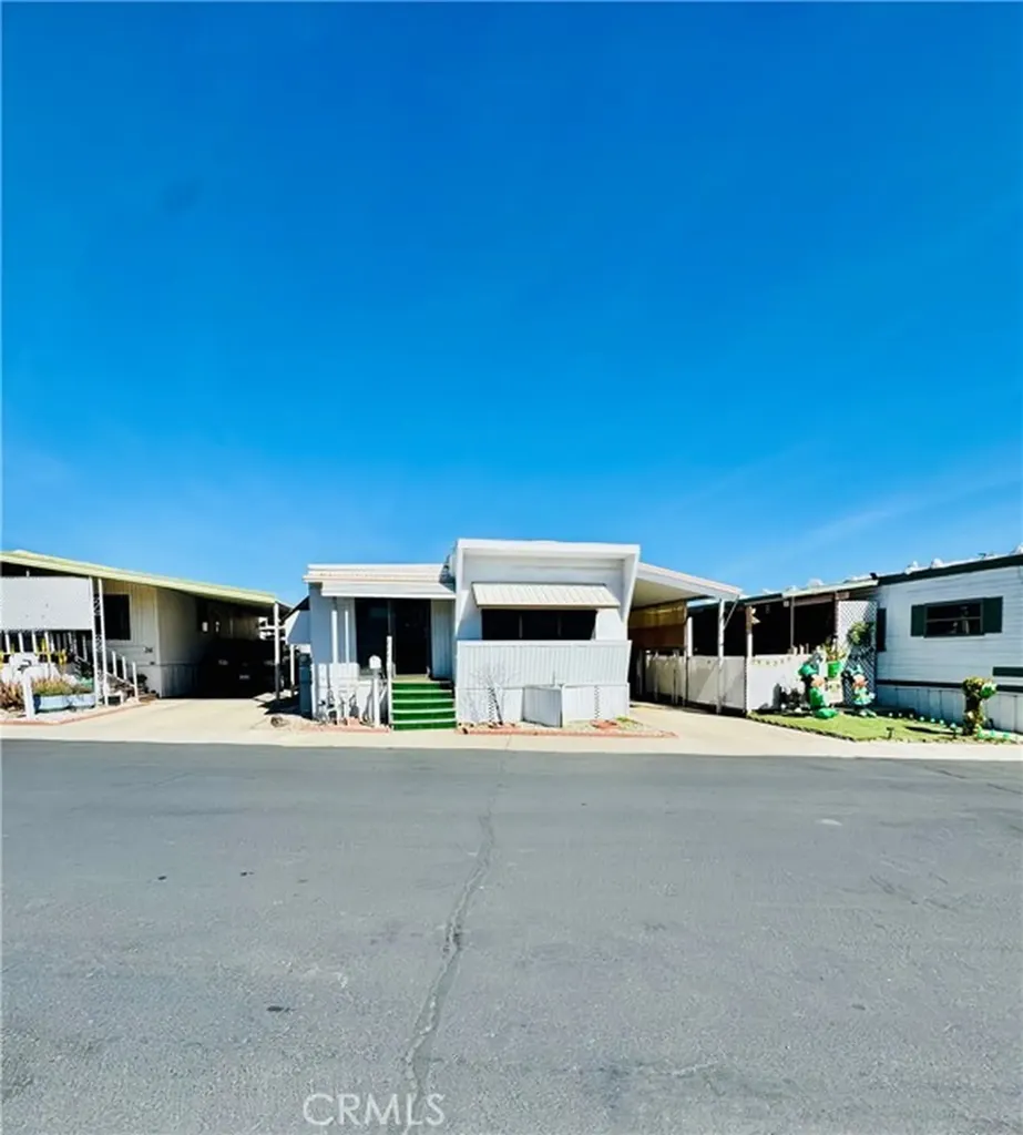 5580 Moreno Street Montclair CA 91763