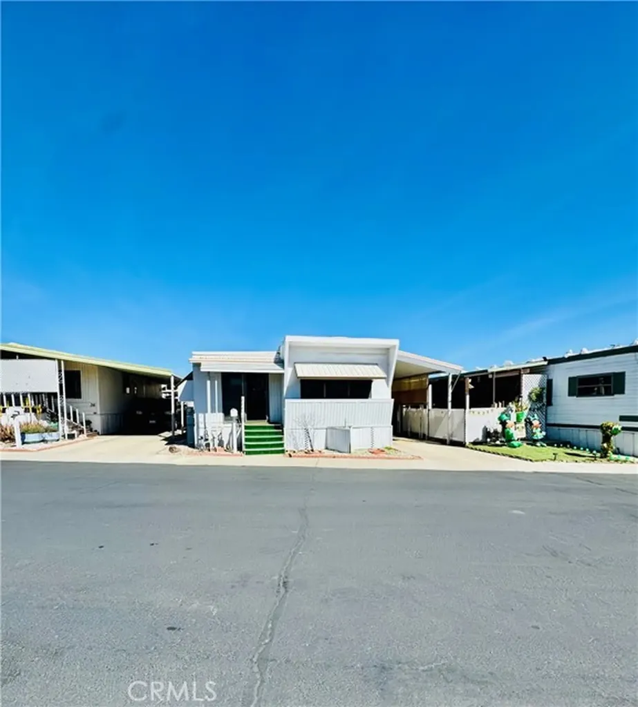 5580 Moreno Street Montclair CA 91763