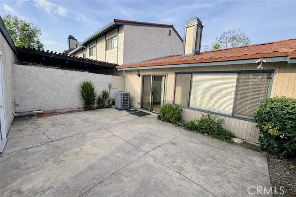 9837 Vail Montclair CA 91763