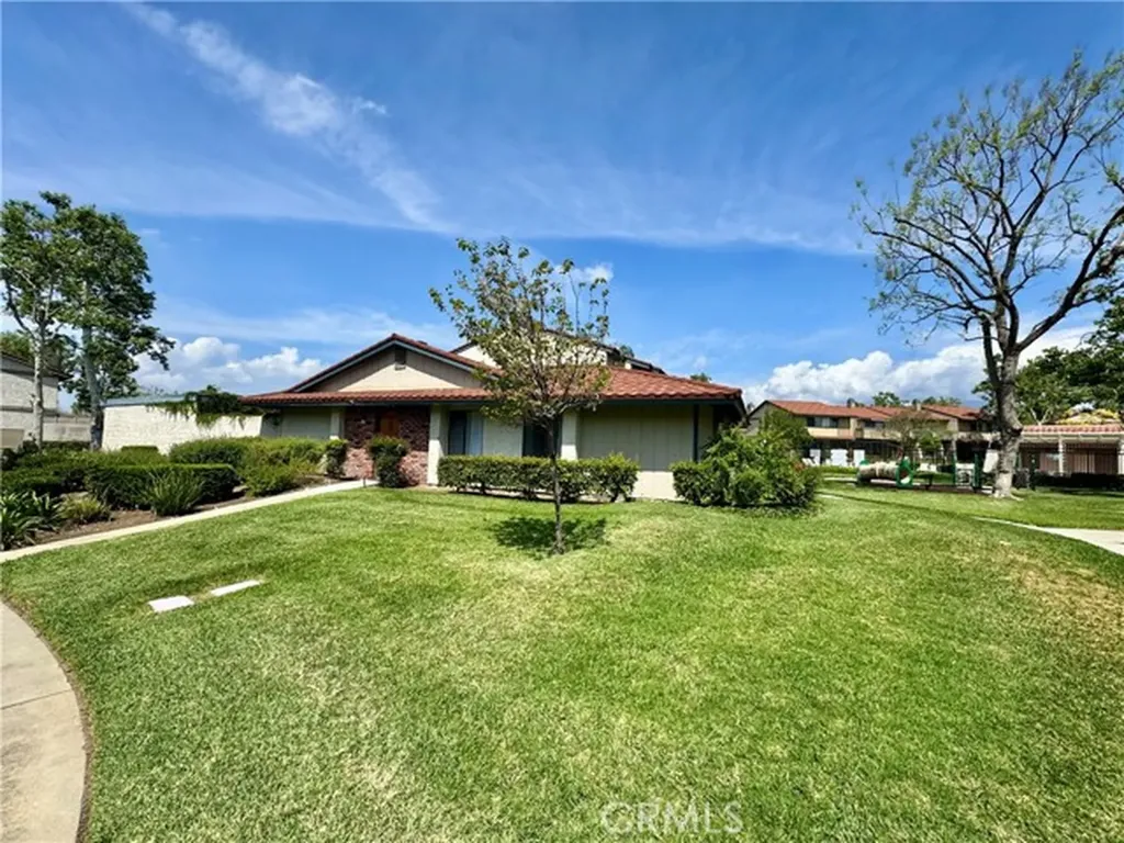 9837 Vail Montclair CA 91763