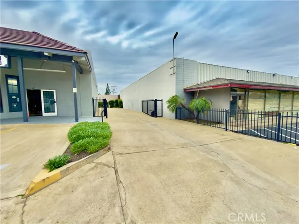 4651 Holt Montclair CA 91763